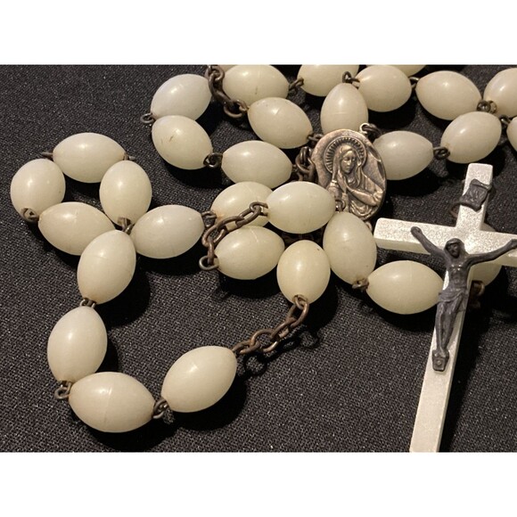 Vintage 60in Glow in Dark Beads Rosary - Picture 2 of 5